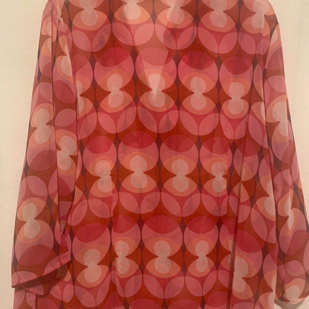 Plus NOTATIONS Rosey Top, Sheer,Long Sleeved Romantic,Easy-to-Pack!Reds& Pinks - Picture 3 of 11